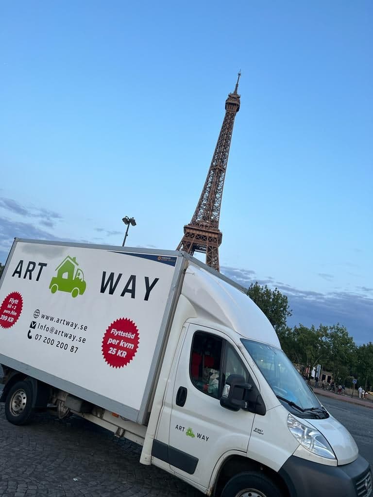 Artways flyttbil på väg genom Europa